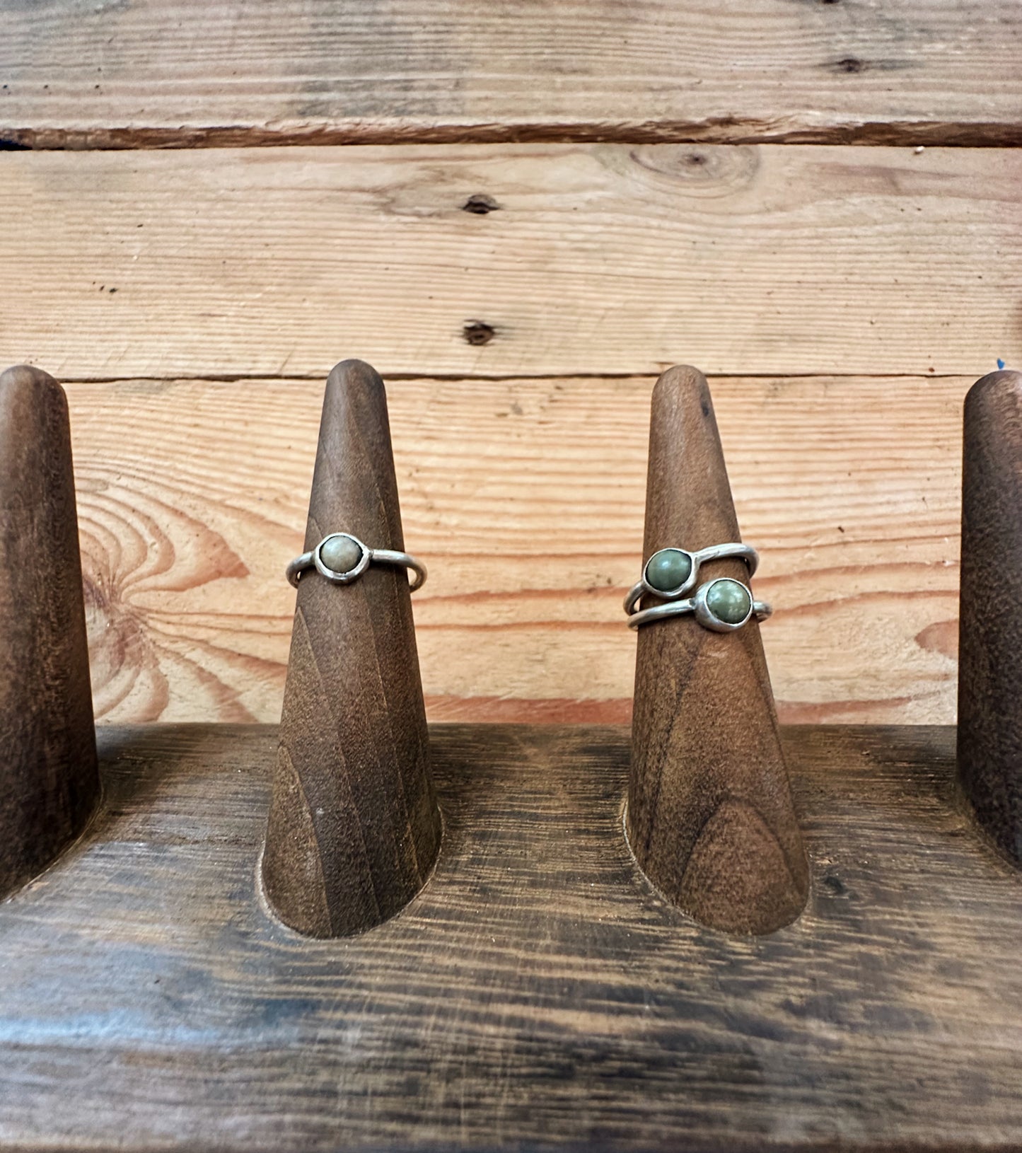Serpentine midi ring